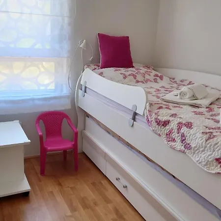 Summerhill Apartment *