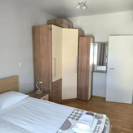 Summerhill Apartment